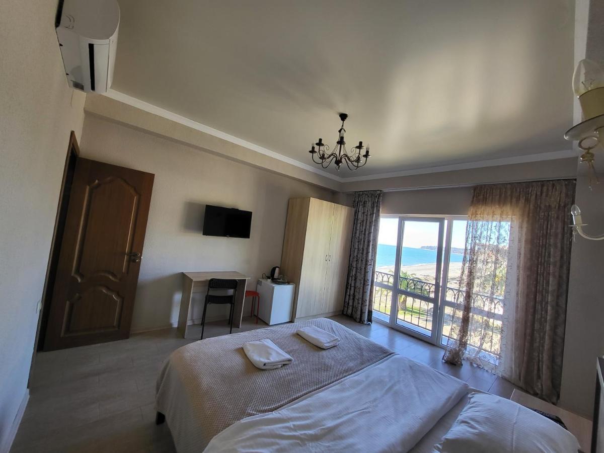 Arsaul Hotel New Athos Buitenkant foto
