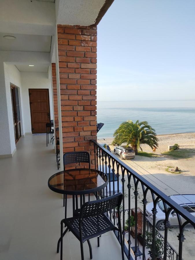 Arsaul Hotel New Athos Buitenkant foto
