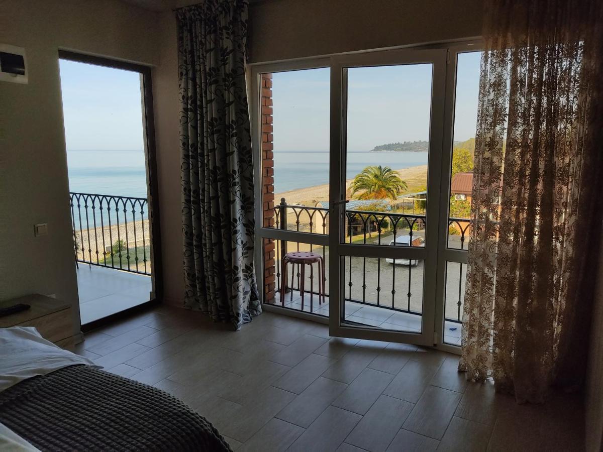 Arsaul Hotel New Athos Buitenkant foto