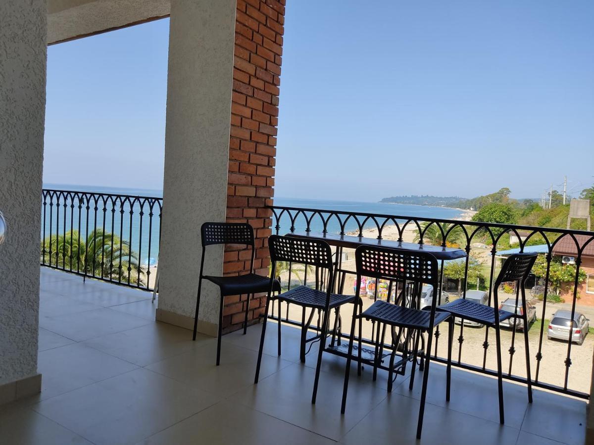 Arsaul Hotel New Athos Buitenkant foto