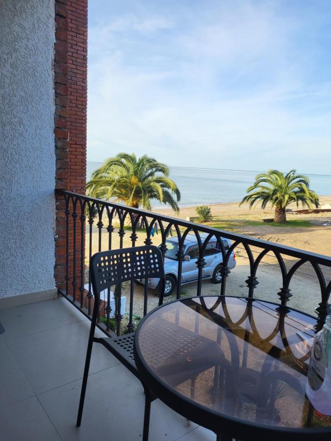 Arsaul Hotel New Athos Buitenkant foto